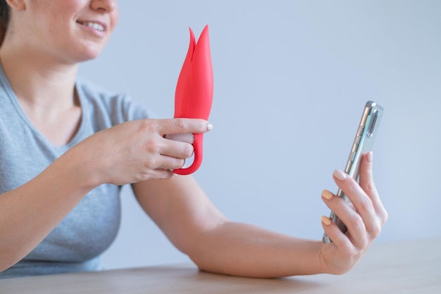 Dame Fin Finger Vibrator Makes Pleasure Simple and Natural